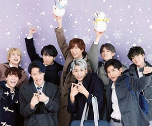 Snow Man（スノーマン）メンバーの 岩本照, 阿部亮平, 渡辺翔太, 深澤辰哉, 宮舘涼太, 佐久間大介, 目黒蓮, 向井康二, ラウール