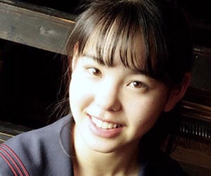 NiziU, マコ, 出身, 中学, 制服, 可愛い