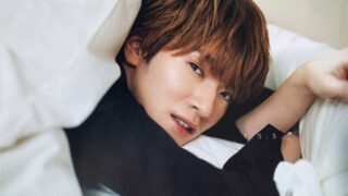 SnowManのメンバーの深澤辰哉